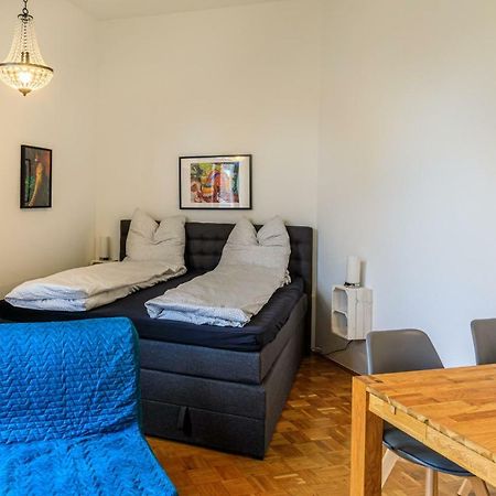 Charming City Apartment With Parking Spot Wurzburg Bagian luar foto
